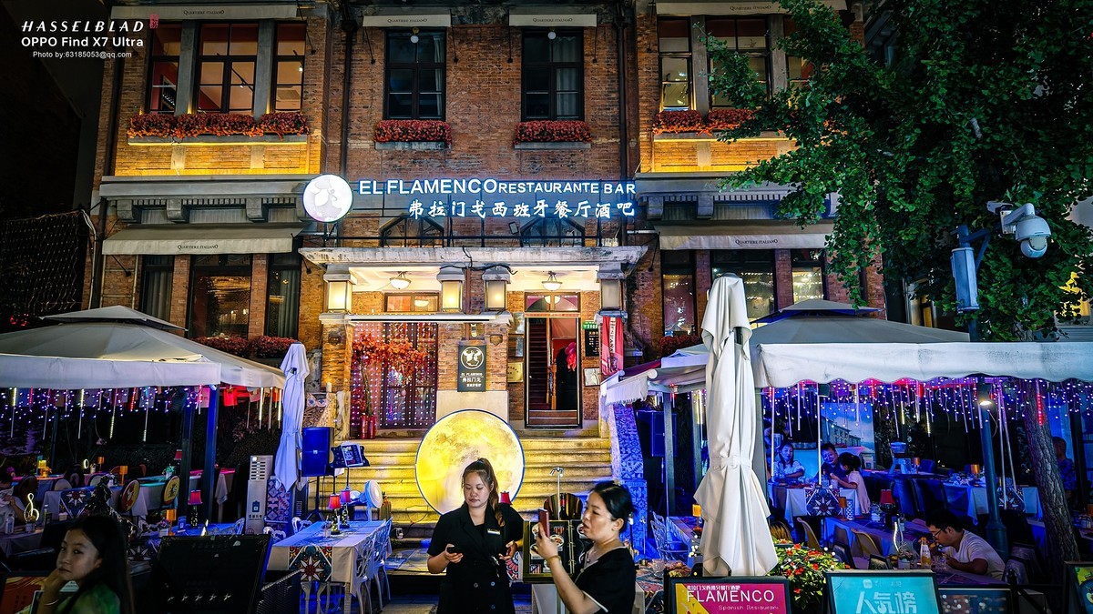 2024-07-27 晚上意式风情街遛弯儿随拍