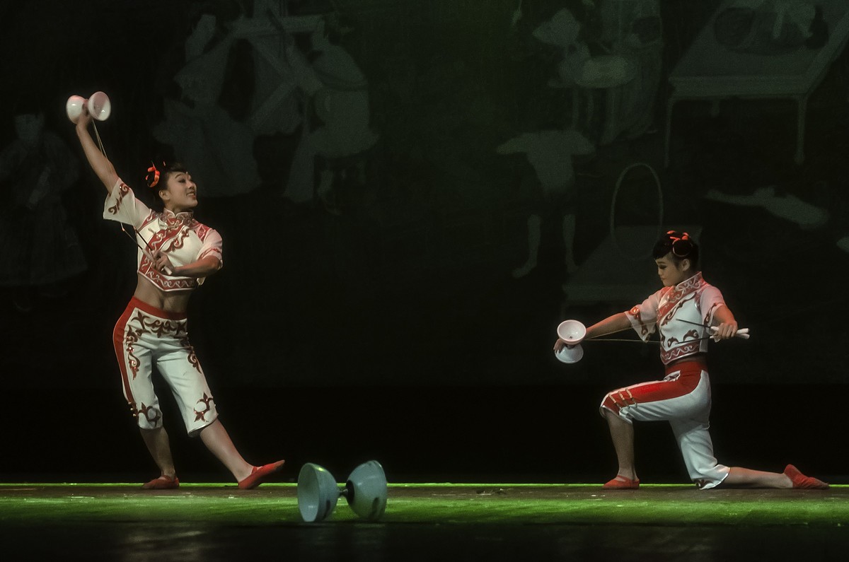 舞台摄影：杂技《小亲妹嘢》