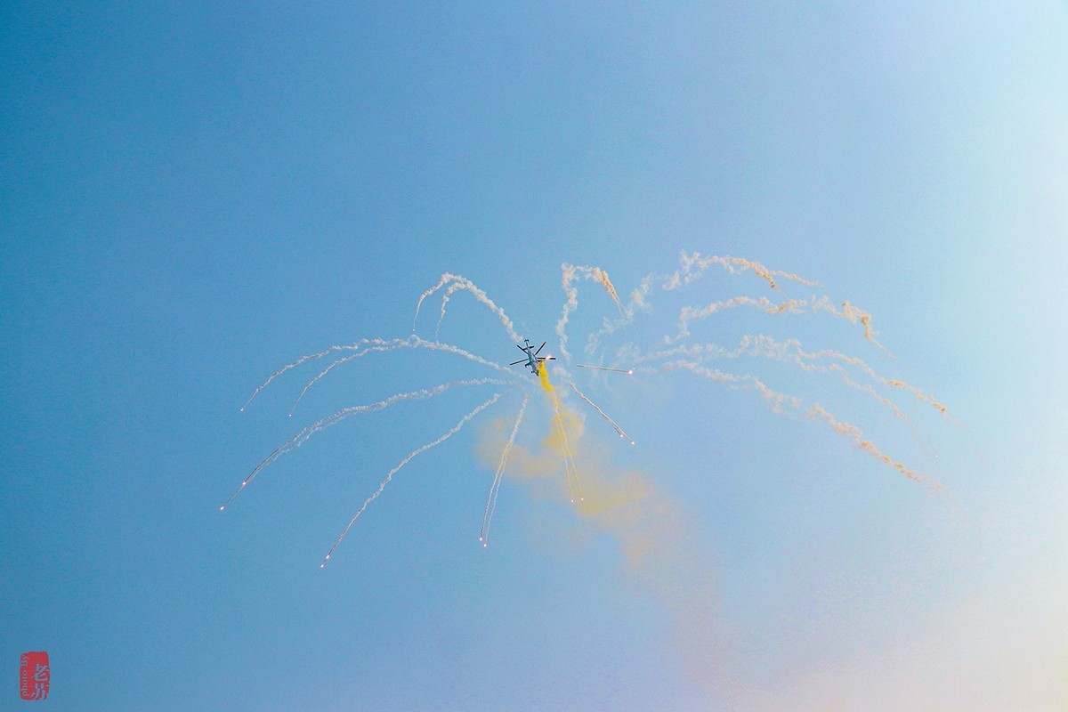 第六届中国天津国际直升机博览会飞行表演掠影