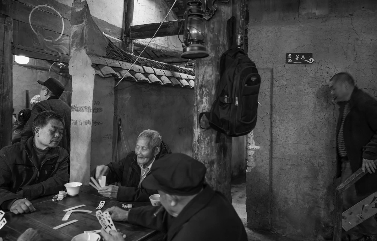 纪实摄影 | 四川人生活真实写照：来壶茶，摆会儿龙门阵