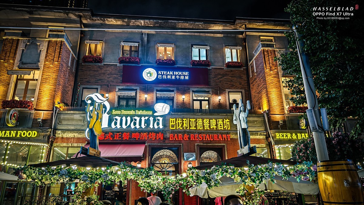 2024-07-27 晚上意式风情街遛弯儿随拍