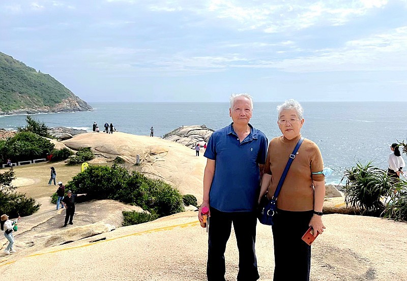 《不老松：纪实摄影》18我的妹妹（80岁）、妹夫（81岁）和姑爷自驾車海南环島游留影!