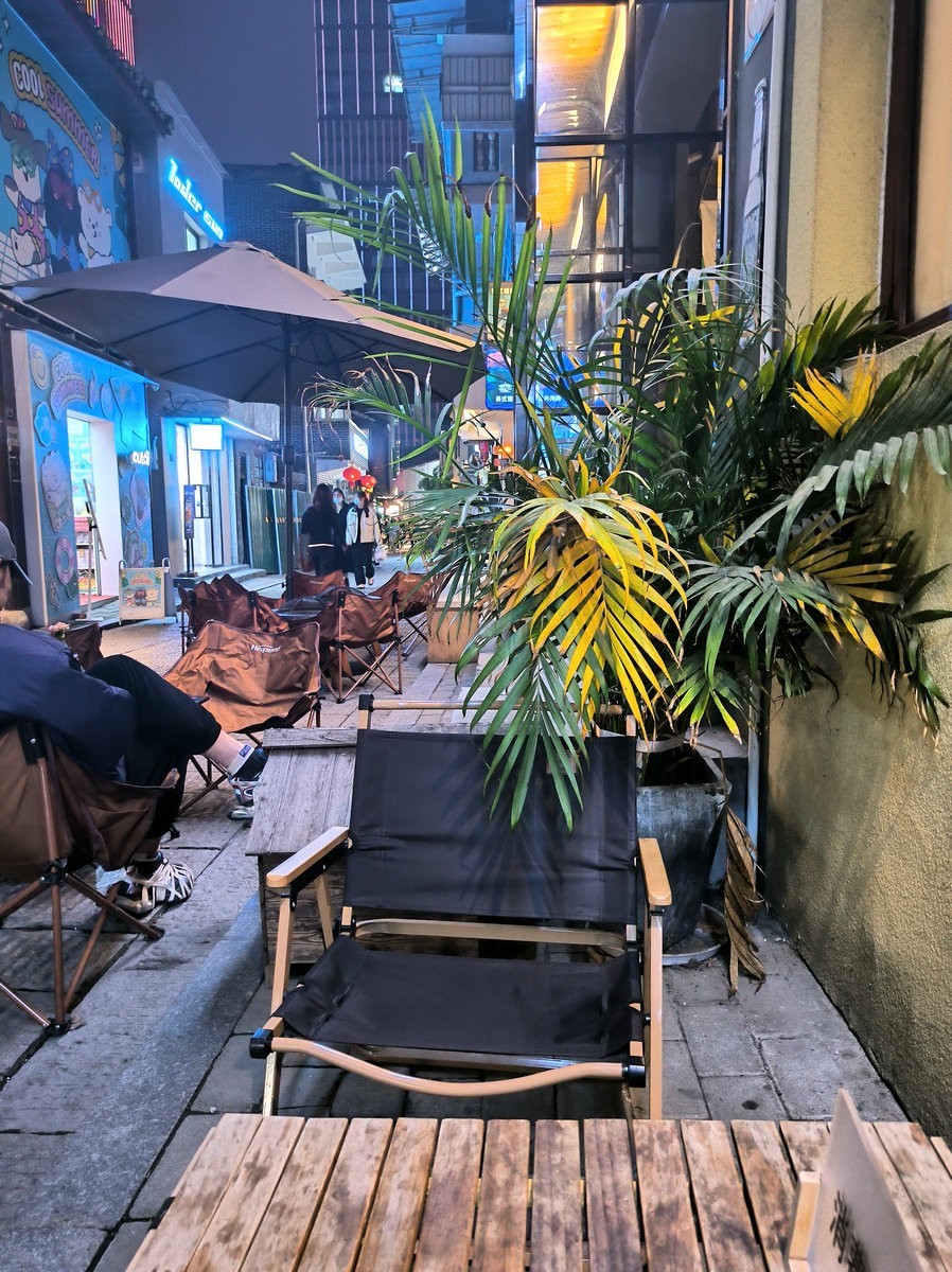 漫步星城 走街串巷（560）楠木厅咖啡