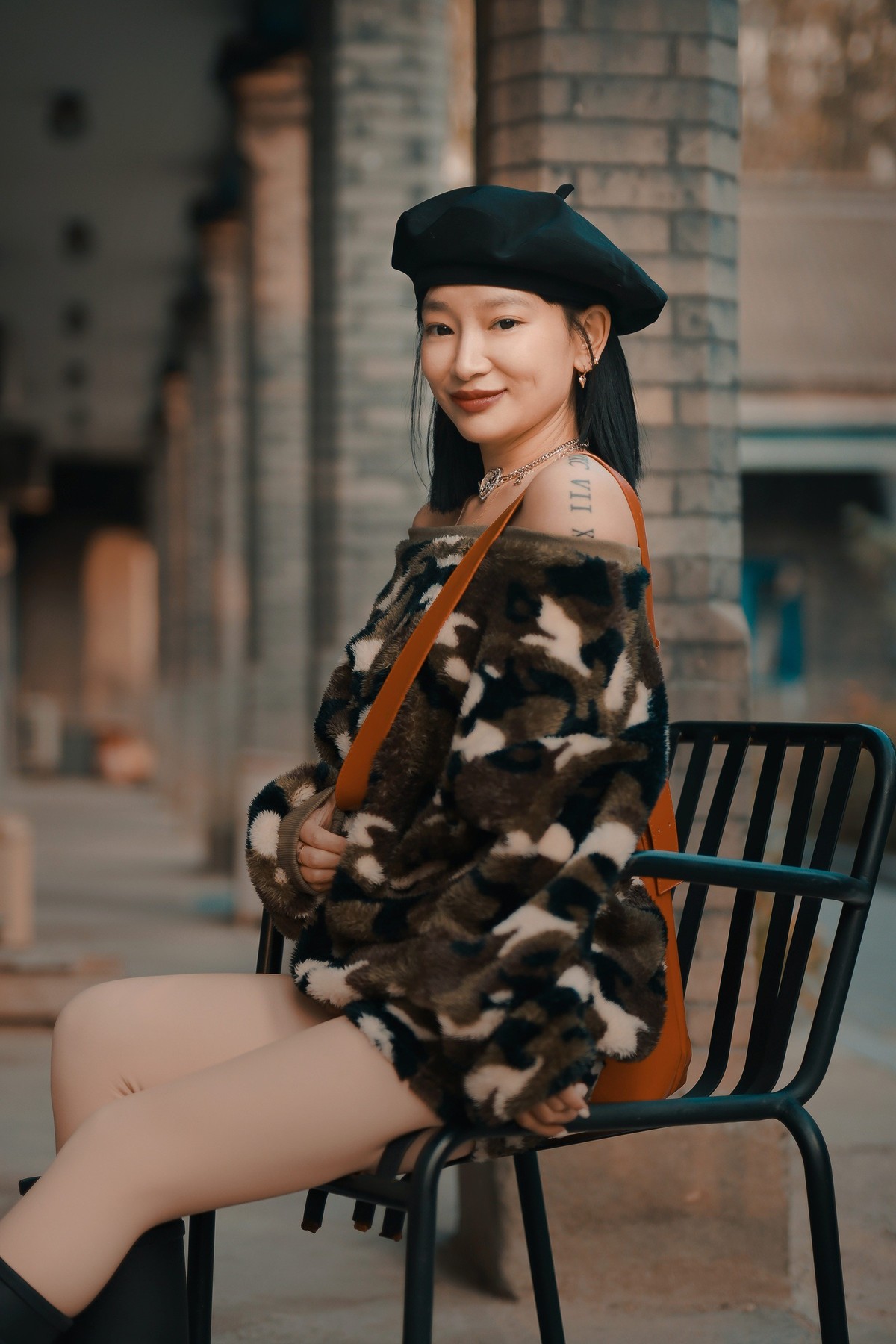 《教堂人像》--祝摄友圣诞快乐，新年快乐！！