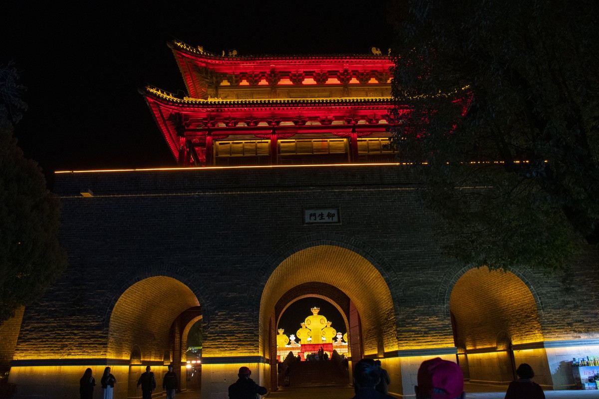 拍照狂魔之夜游台儿庄五【7P】