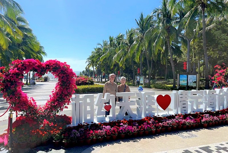 《不老松：纪实摄影》18我的妹妹（80岁）、妹夫（81岁）和姑爷自驾車海南环島游留影!