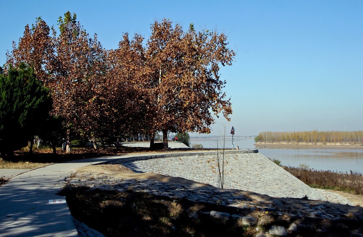 初冬——暖阳下的黄河公园速写（三）