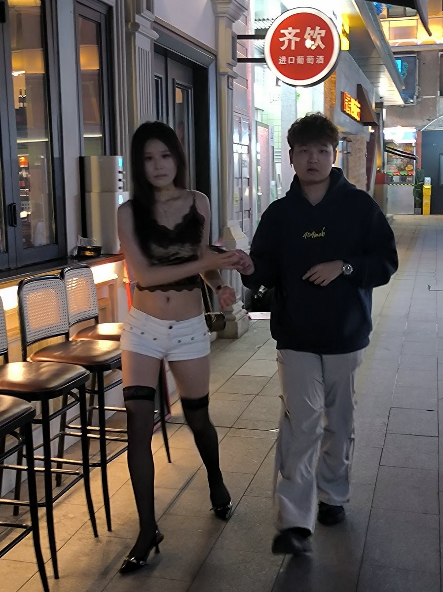 漫步星城 走街串巷（561）东方美人鱼