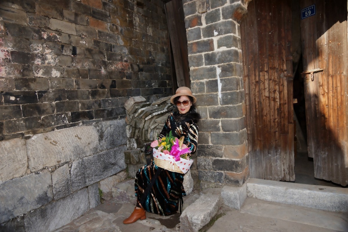 乡村旅游中的美女！