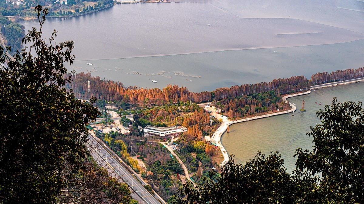 云南昆明--西山龙门【5】遥看昆明城