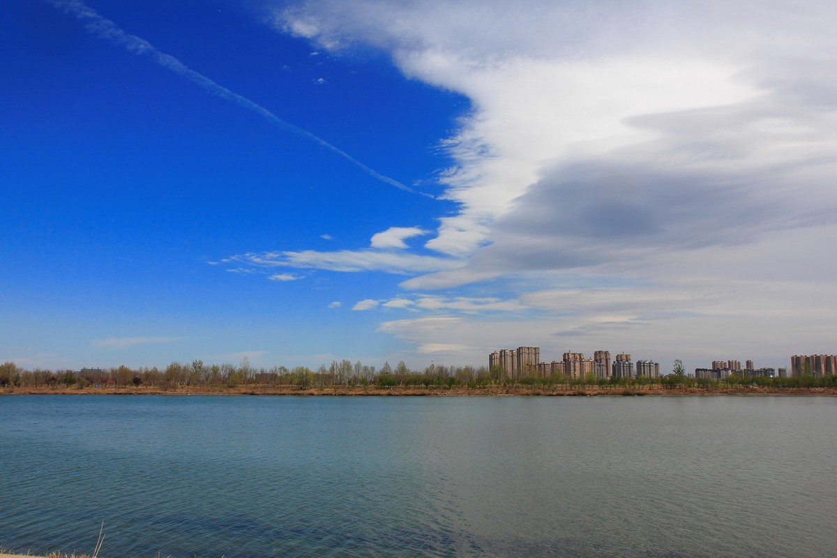 滹沱河畔春光美