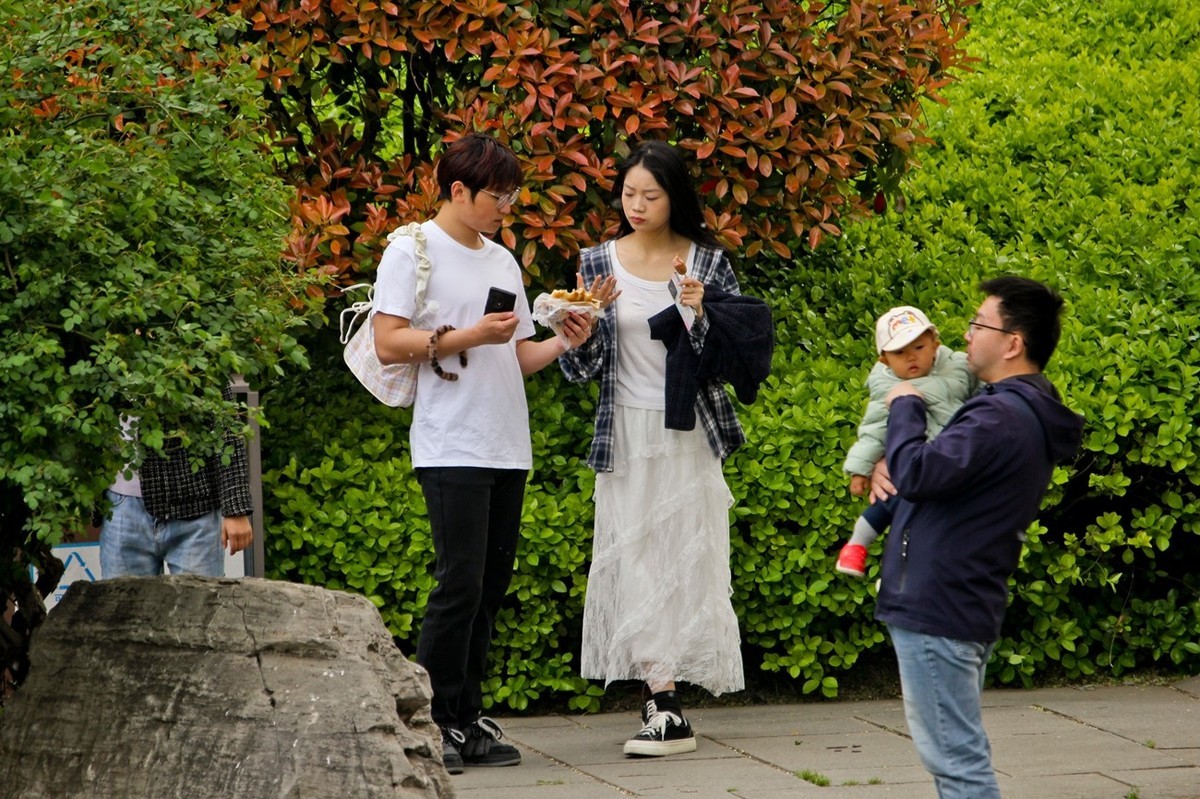 春日——明湖杂拍