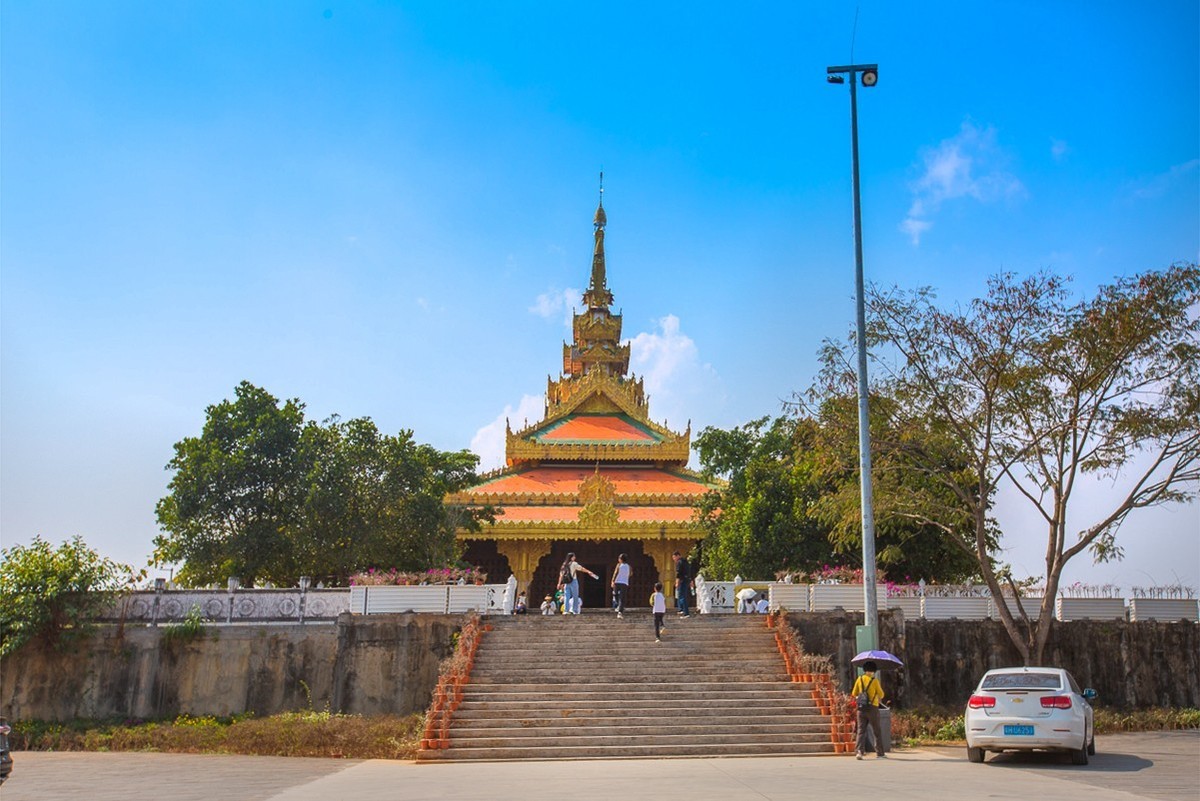 2025-04-08云南瑞丽总佛寺（一）