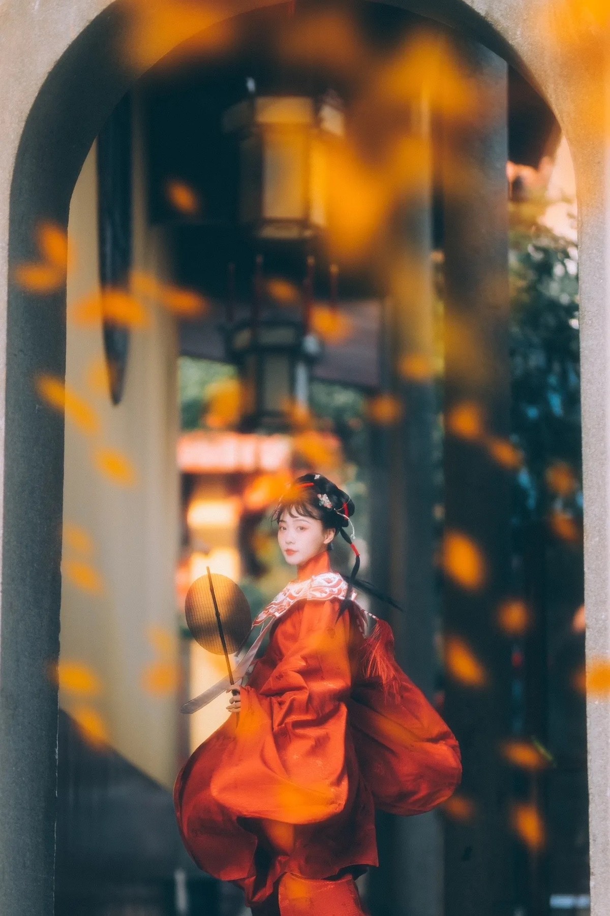 穿越时空汉服女