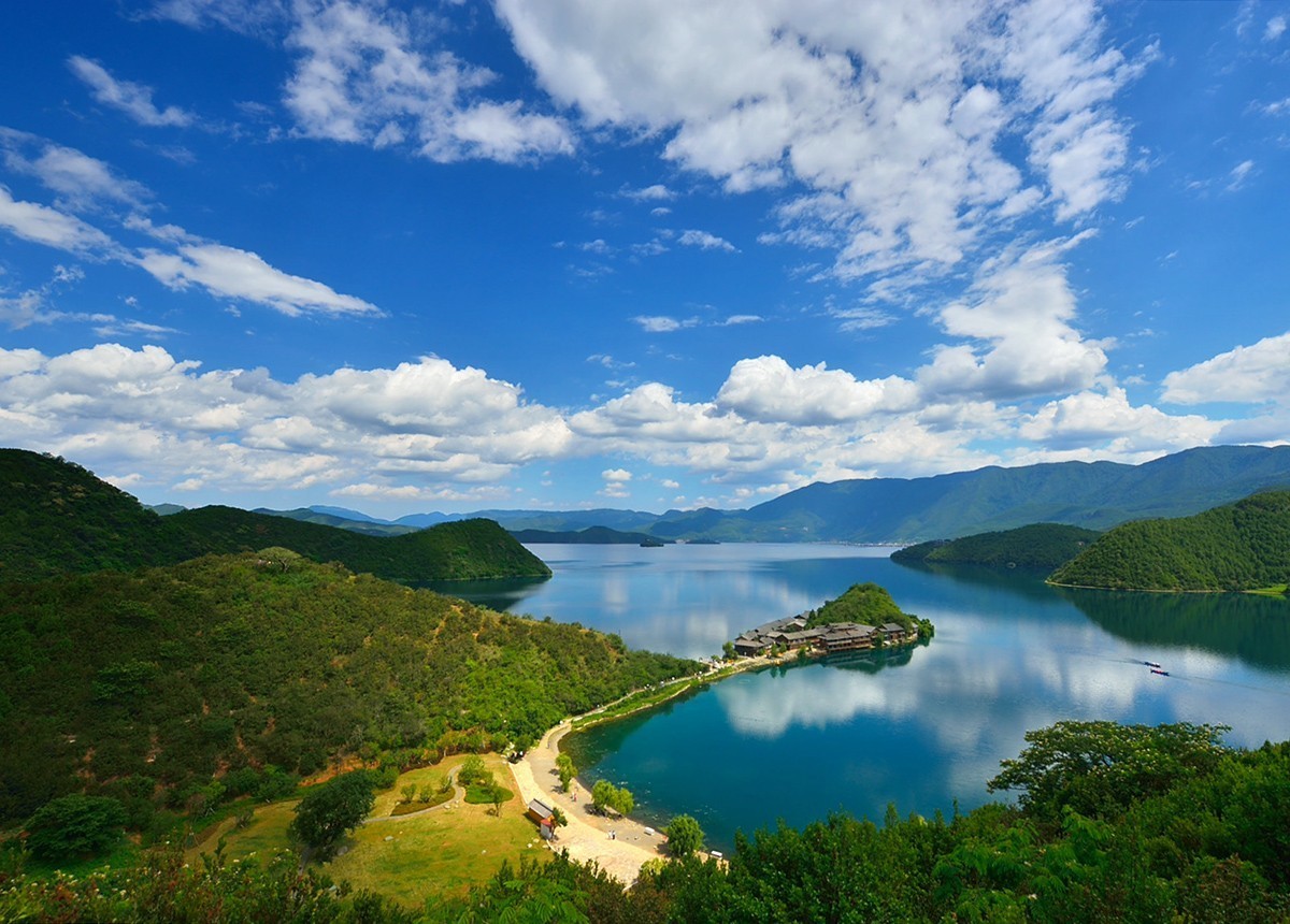 泸沽湖里格半岛