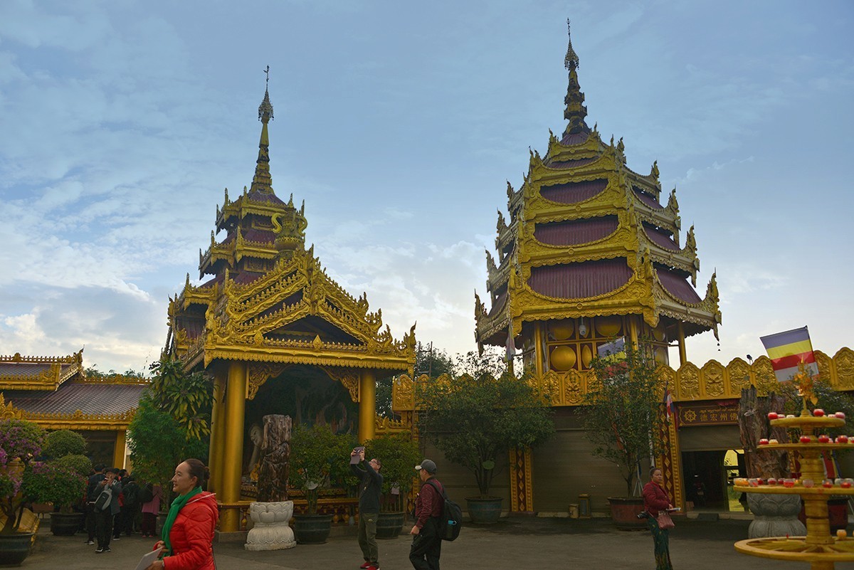 勐焕大金塔云南芒市