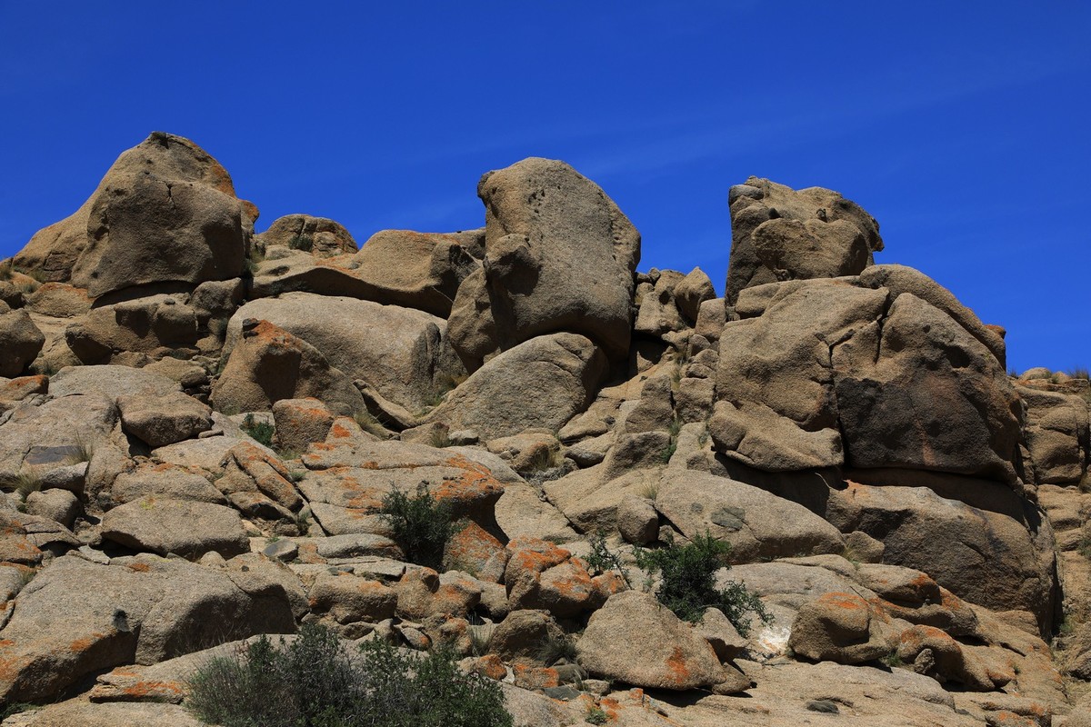 一些并不奇怪的石头