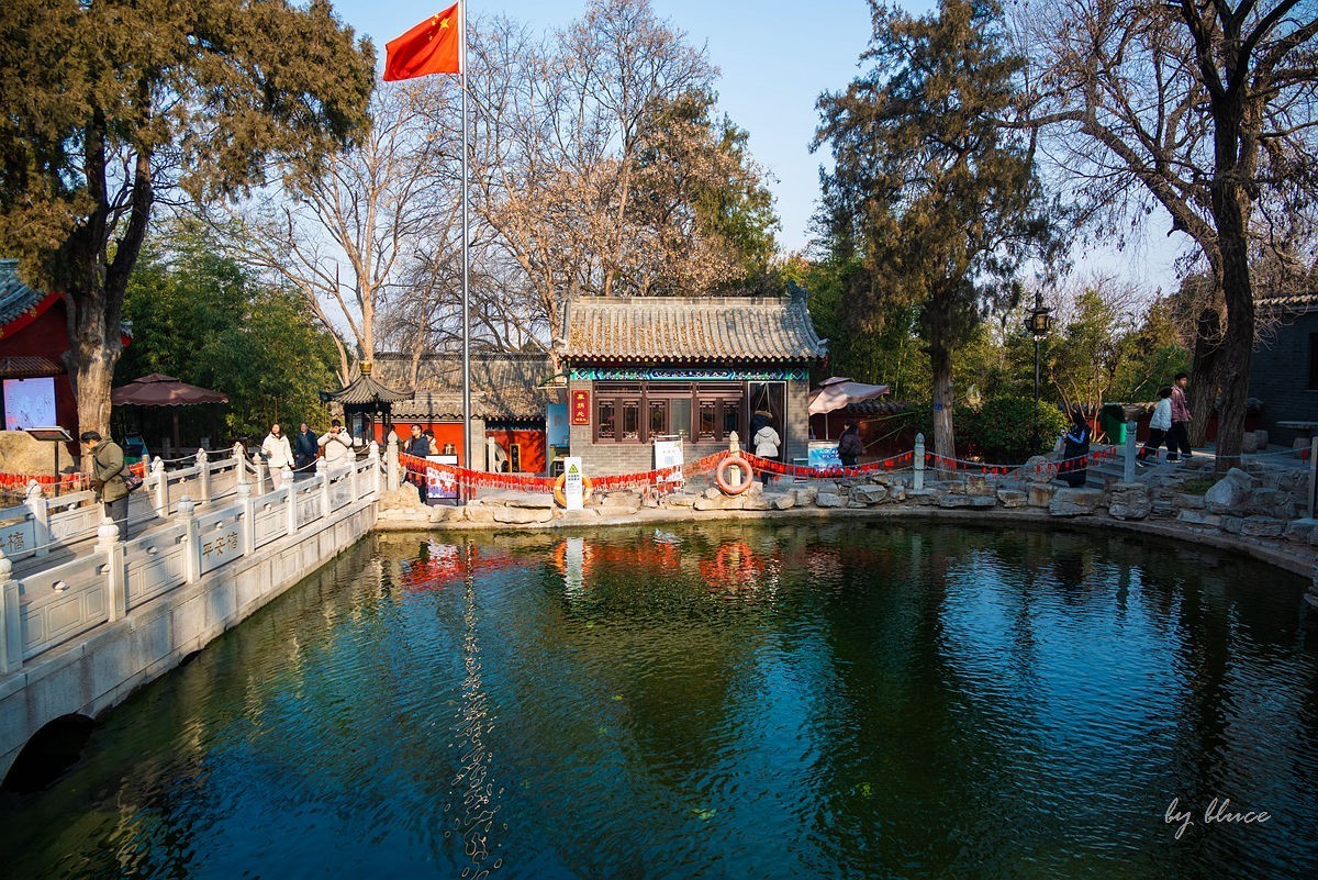 登千佛山（二）