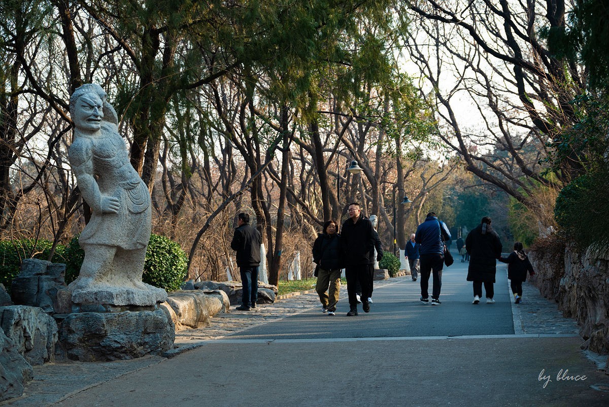 登千佛山（二）