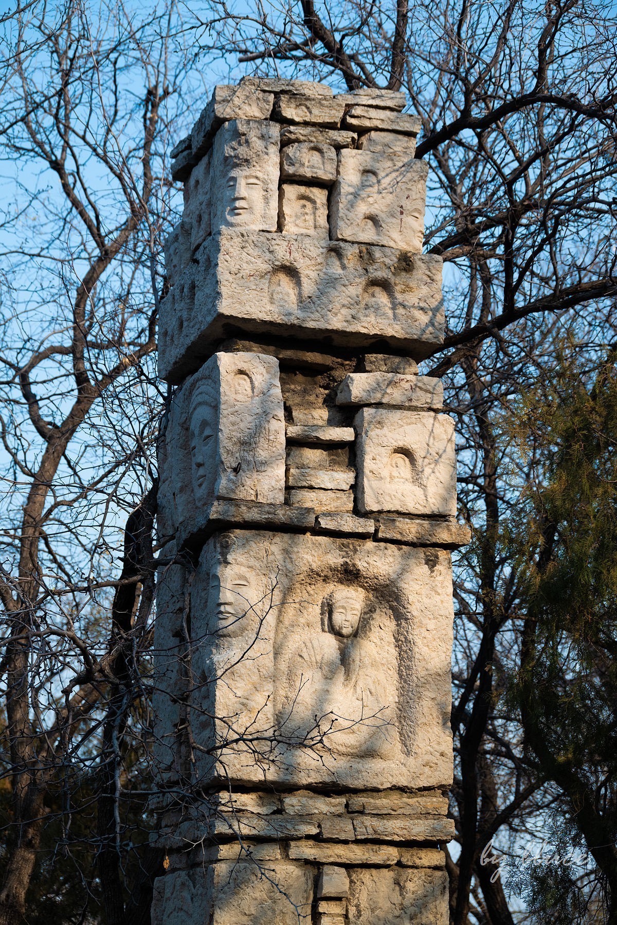 登千佛山（二）