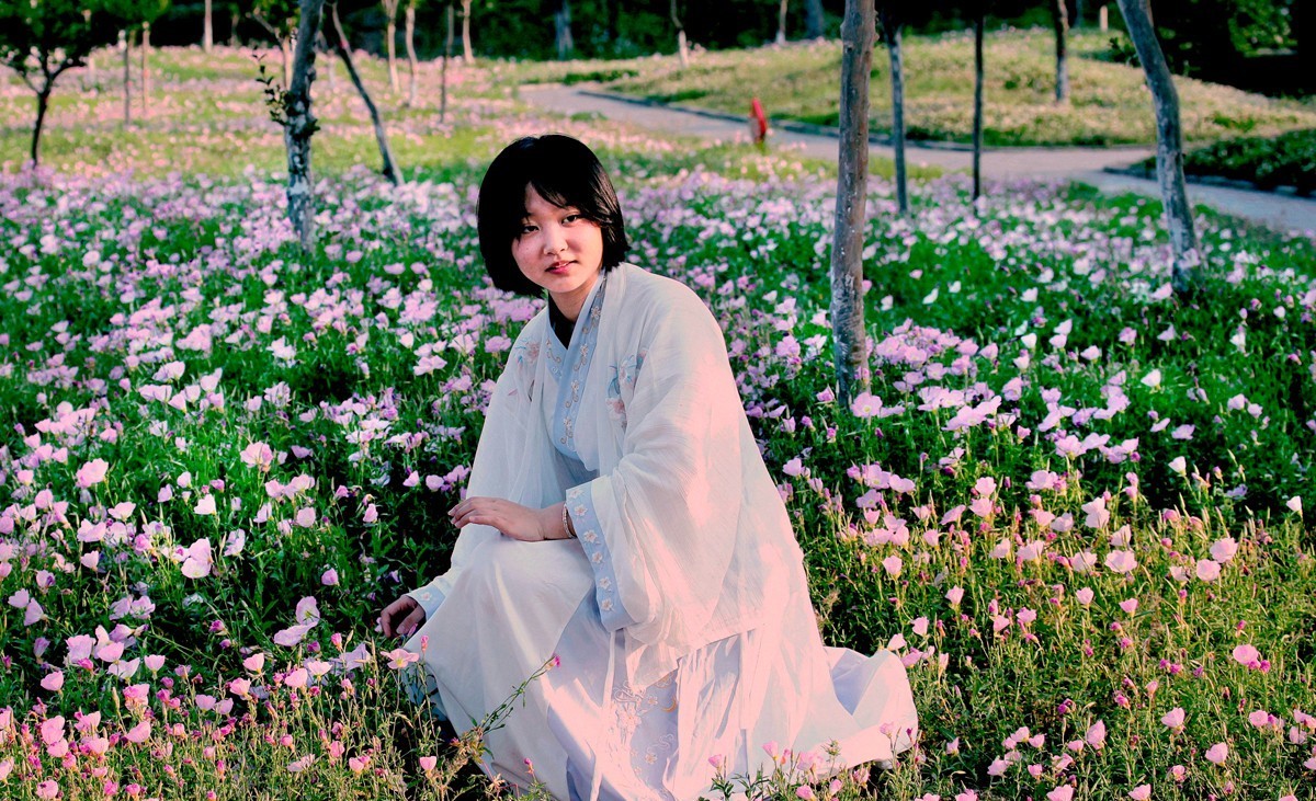 请教  古村老槐  光影魔术手可否局部调色  如只调人物肤色