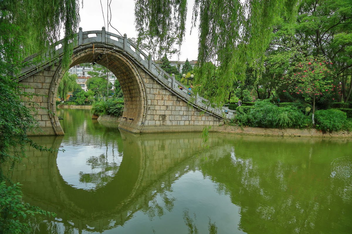 曲靖麒麟公园云南避暑游