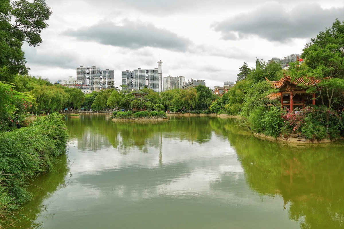 曲靖麒麟公园云南避暑游