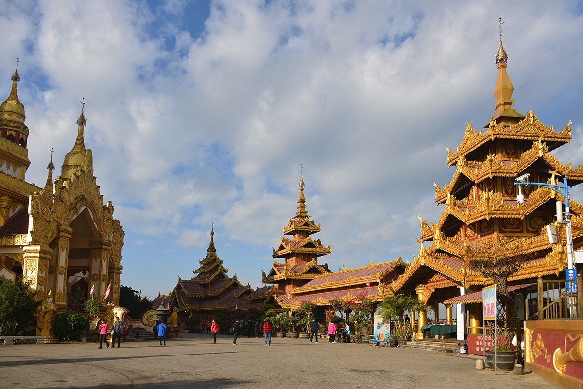 勐焕大金塔云南芒市