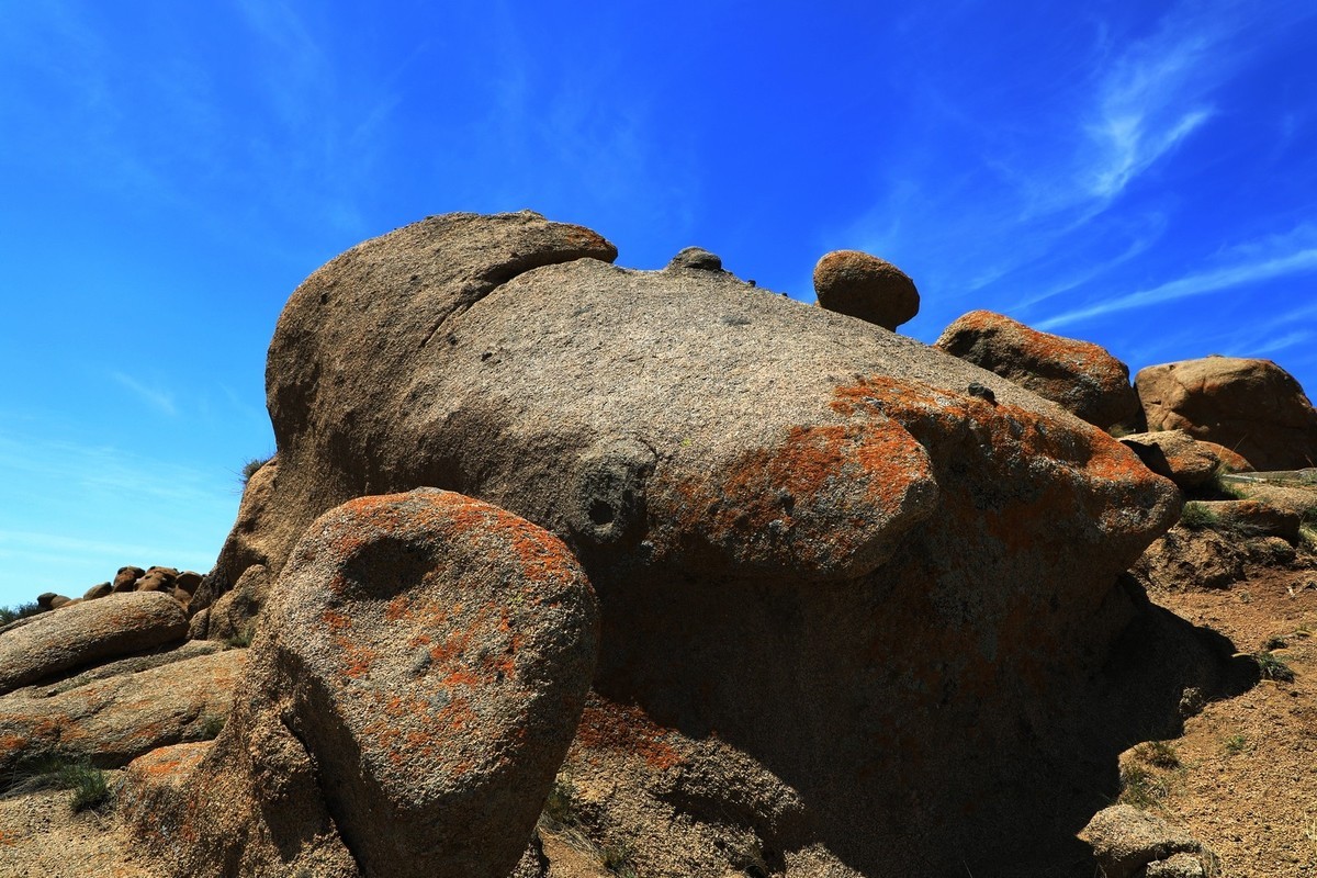 一些并不奇怪的石头