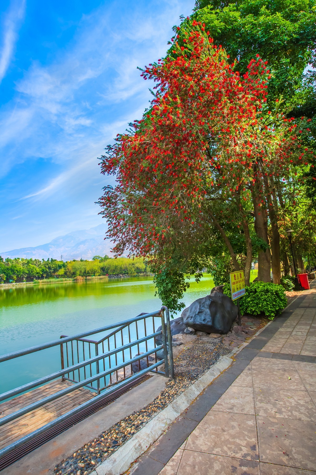 2024-10-10云南东川石头园（一）