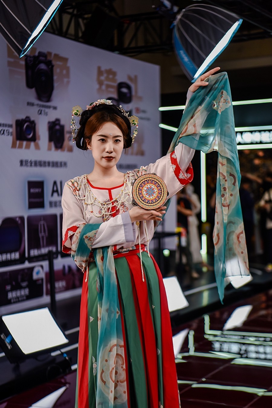 2025年第0359贴-展会人像抓拍（0528）