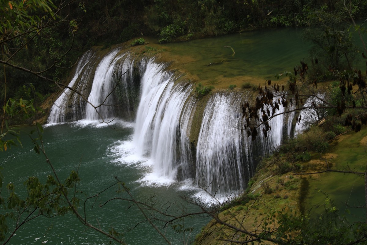 云南罗平九龙瀑布群