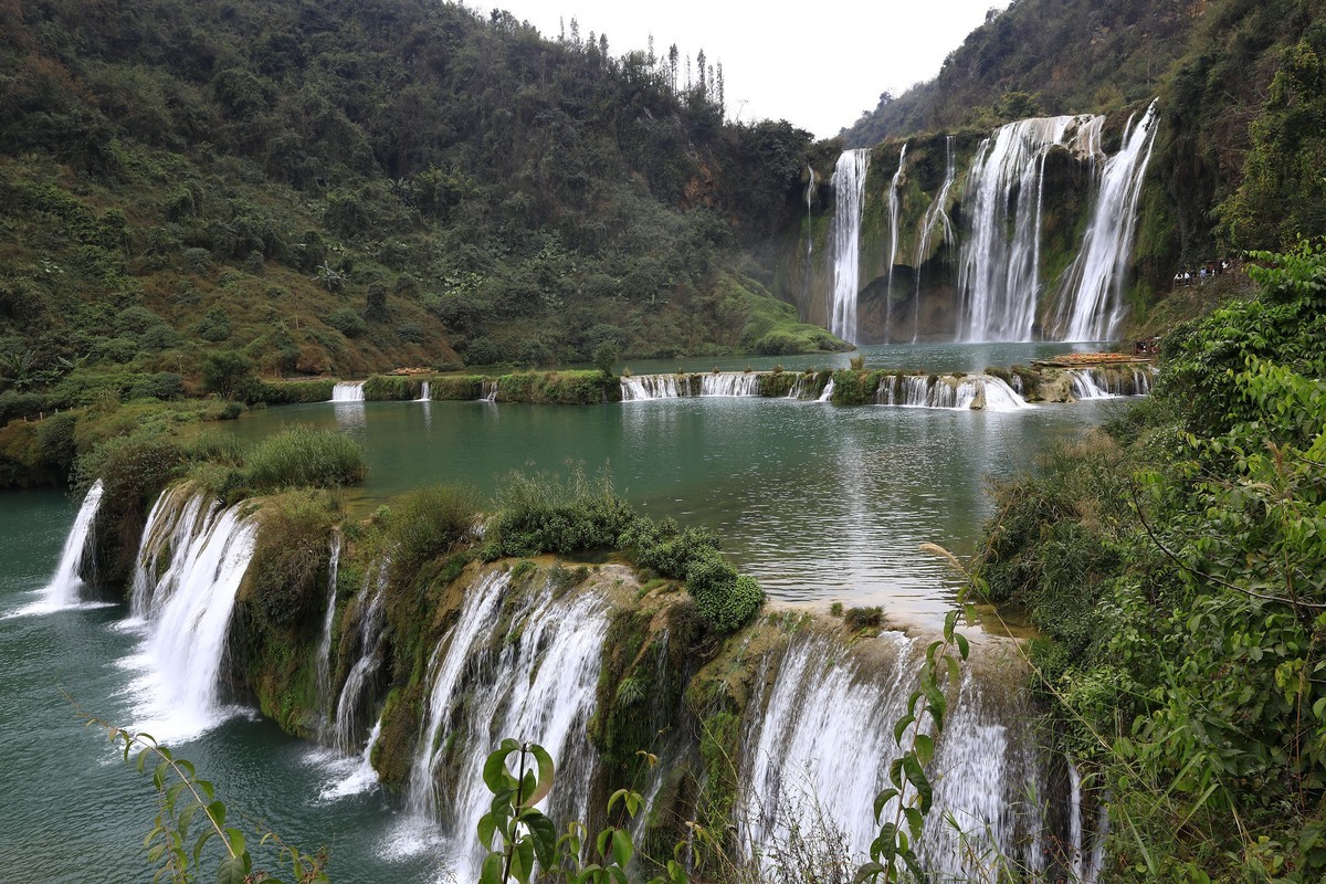 云南罗平九龙瀑布群