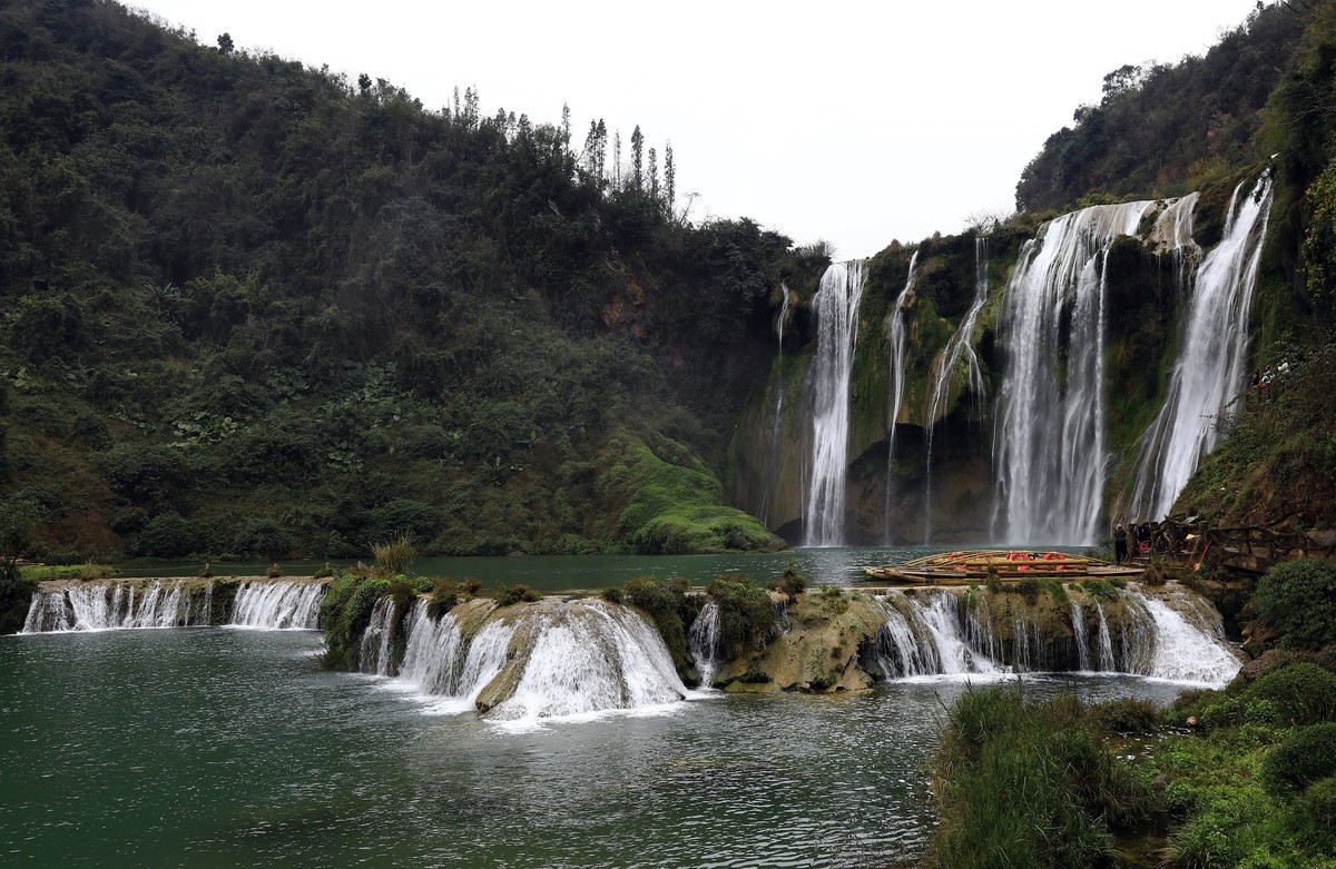 云南罗平九龙瀑布群