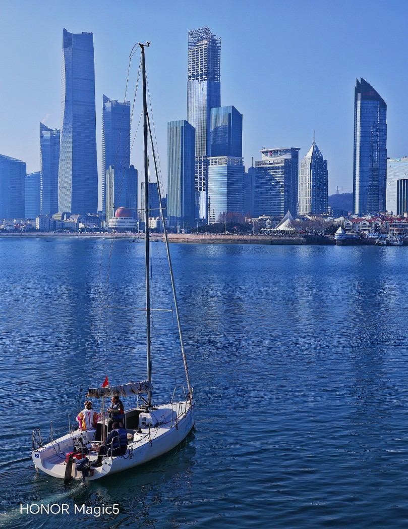 新年第二贴扫街抓怕片《风景，树叶，海鸥还有妹子和非洲哥们》新手机的动力挺热闹！
