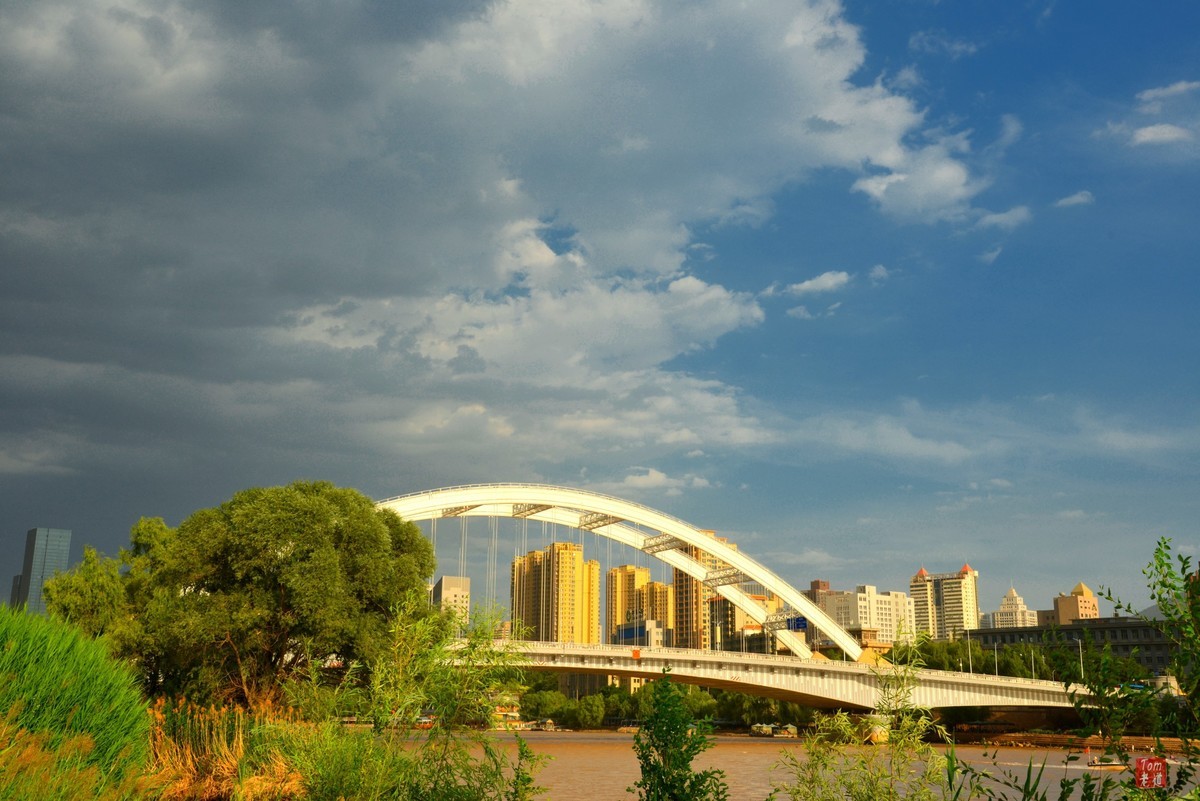 兰州（黄河铁桥、白塔山公园、黄河楼）