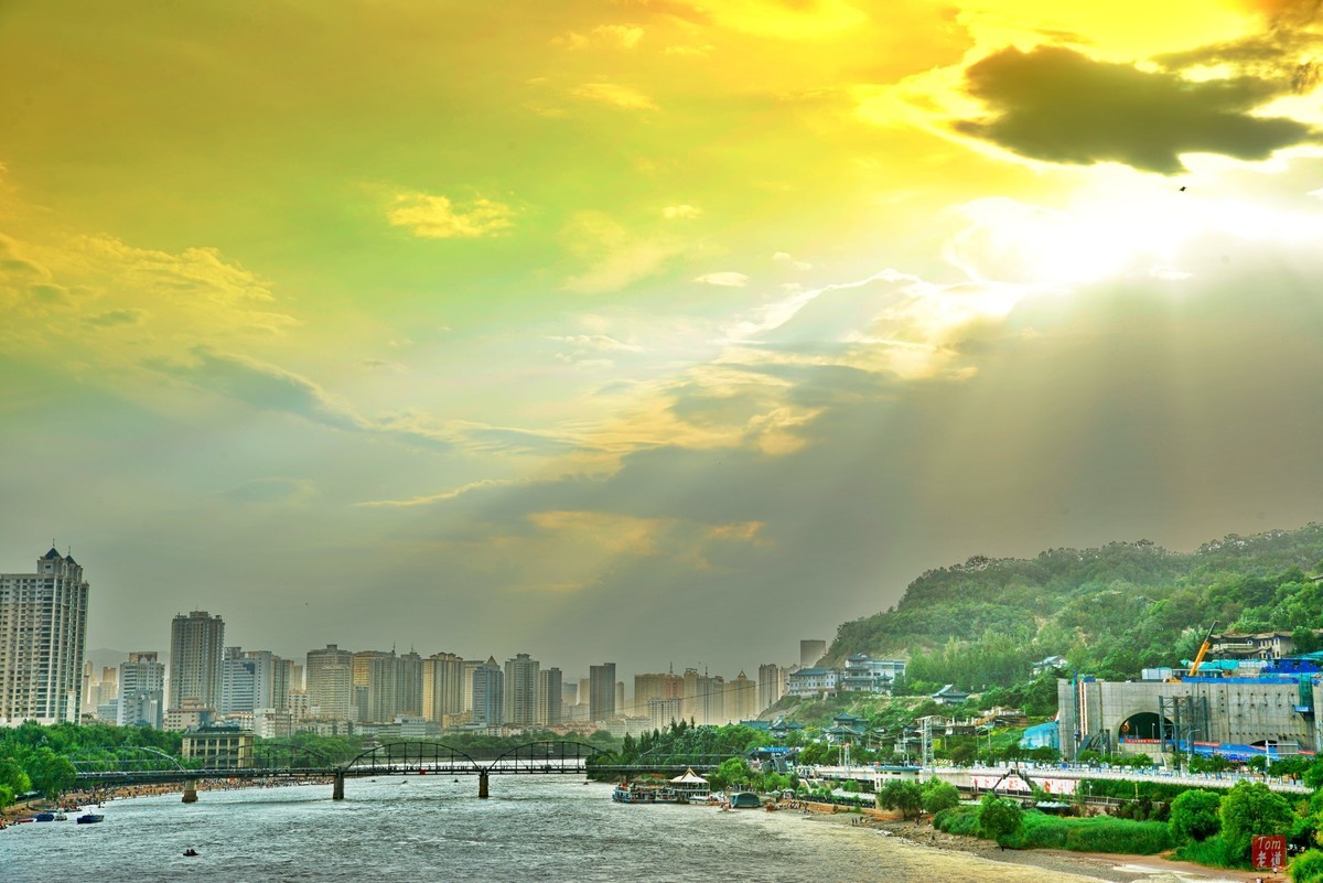 兰州（黄河铁桥、白塔山公园、黄河楼）