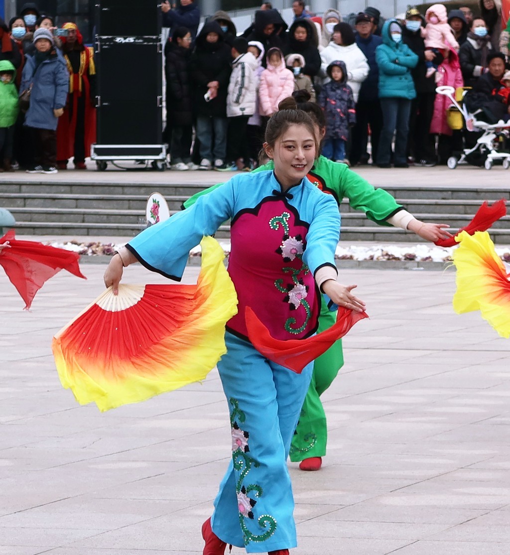 胶州秧歌舞动黄河口