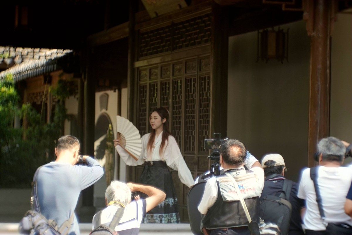 摄影师齐聚裕园过中秋