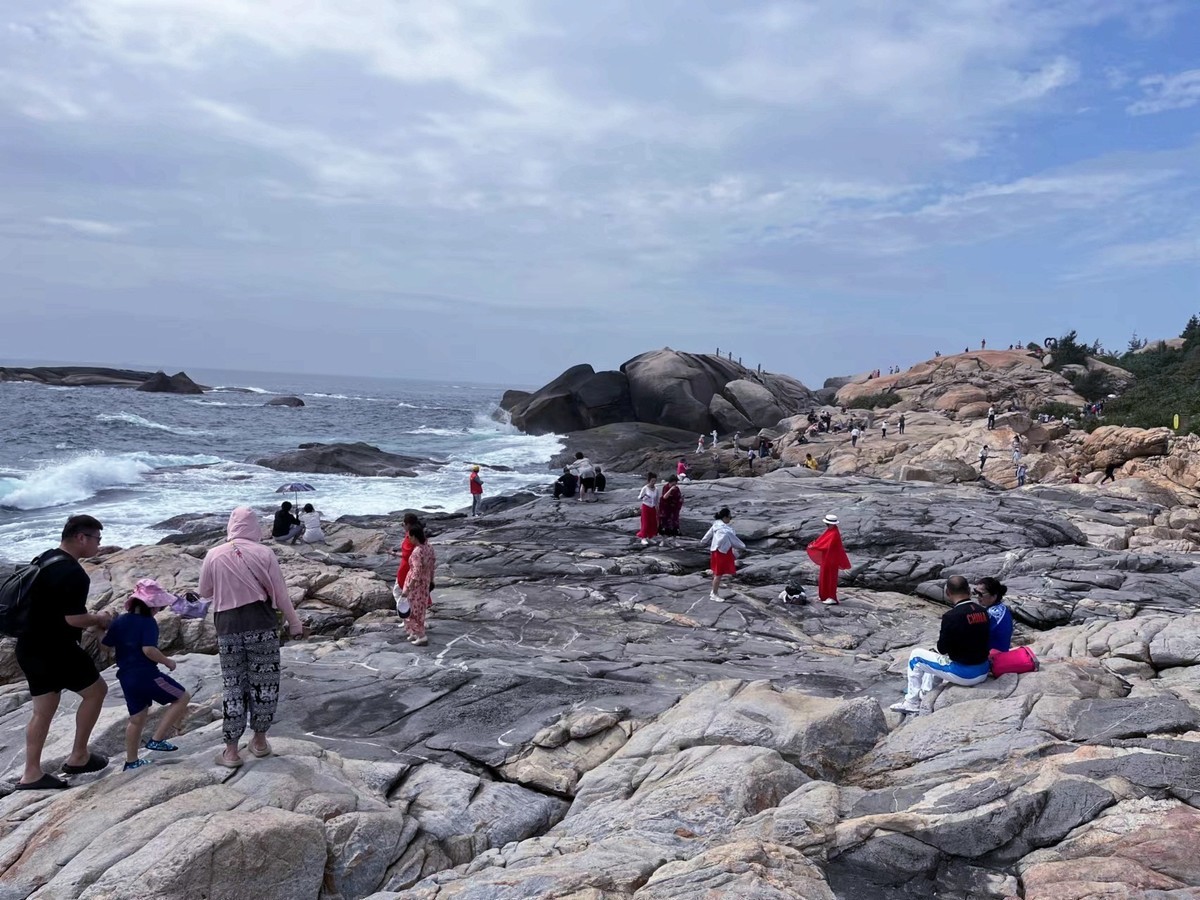 《不老松：纪实摄影》试发一组手机原片看效果！老朽妹妹的姑爷自驾車海南环島游：海景