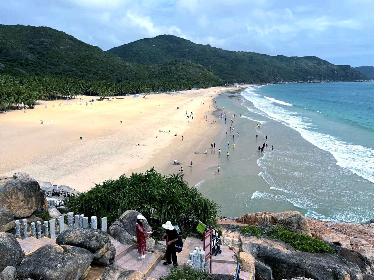 《不老松：纪实摄影》试发一组手机原片看效果！老朽妹妹的姑爷自驾車海南环島游：海景