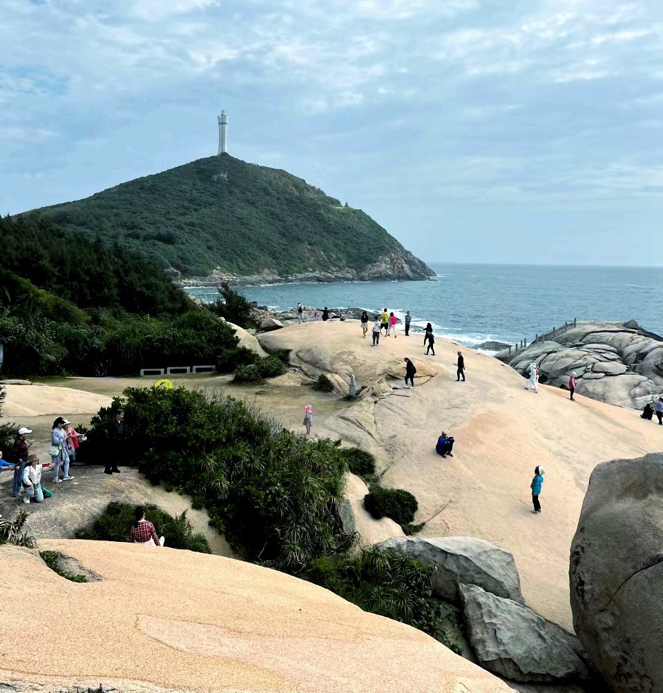 《不老松：纪实摄影》试发一组手机原片看效果！老朽妹妹的姑爷自驾車海南环島游：海景