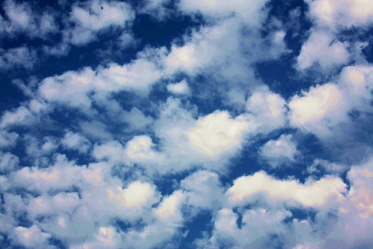 难得一见的蓝天白云