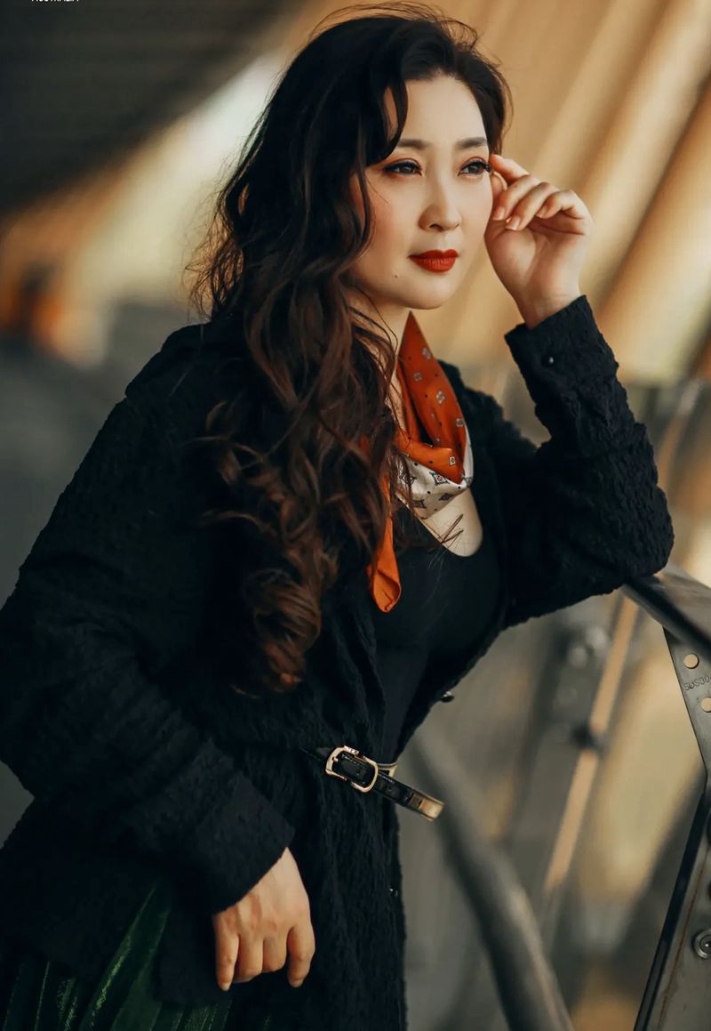 浏阳河上网红桥上小姐姐