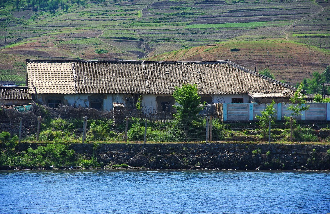 报到帖加纪录片《鸭绿江对岸的朝鲜景色》一般不容易见到，看一看图个新鲜！