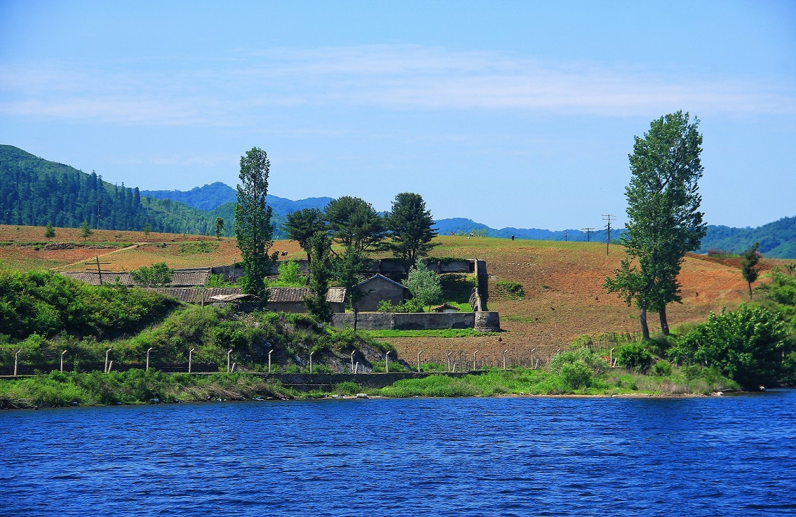 报到帖加纪录片《鸭绿江对岸的朝鲜景色》一般不容易见到，看一看图个新鲜！