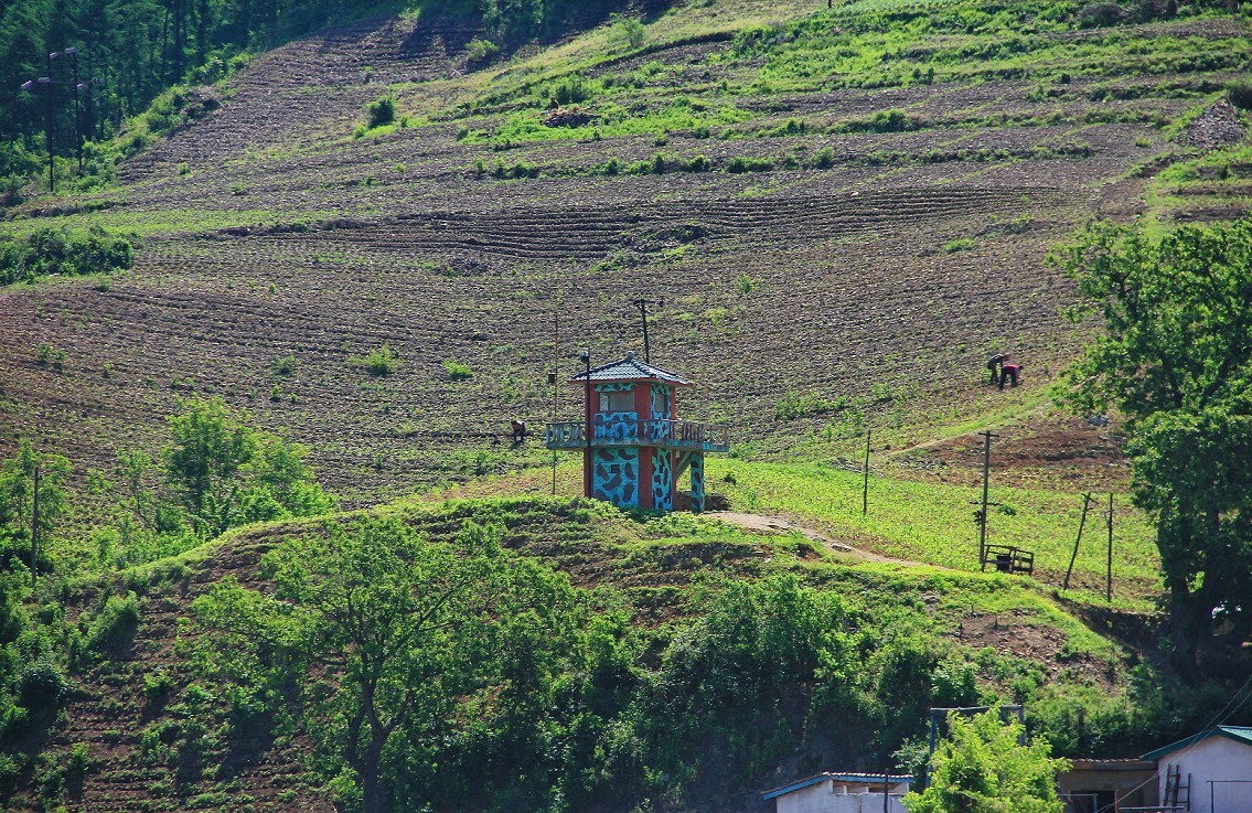 报到帖加纪录片《鸭绿江对岸的朝鲜景色》一般不容易见到，看一看图个新鲜！