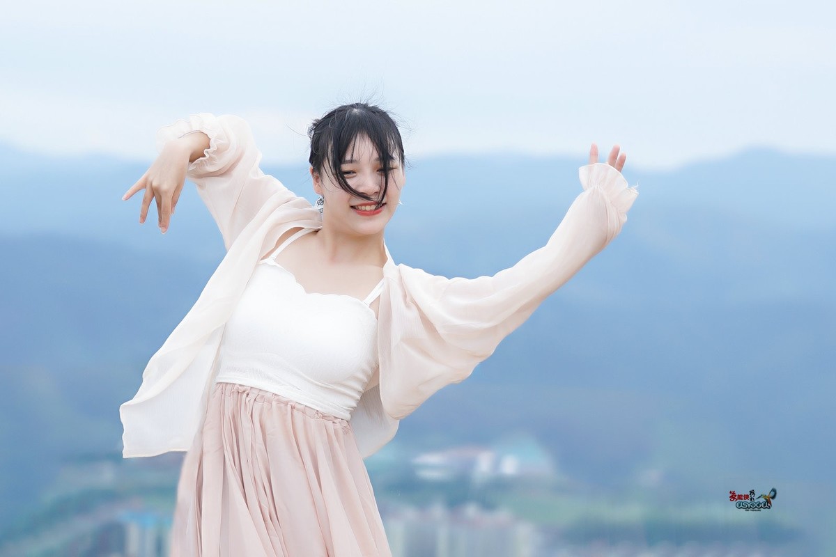 【云海少女】---佳佳