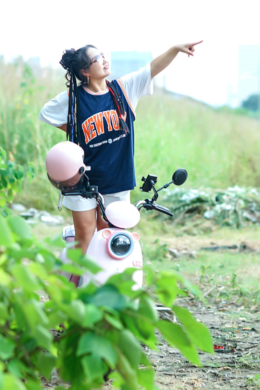 【超级电车美女】---超超