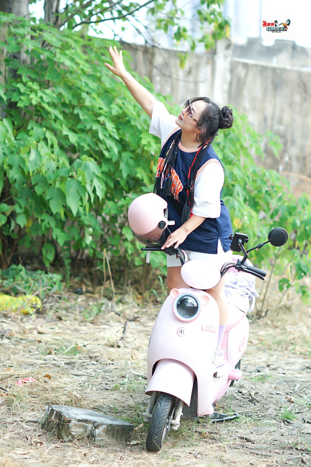 【超级电车美女】---超超